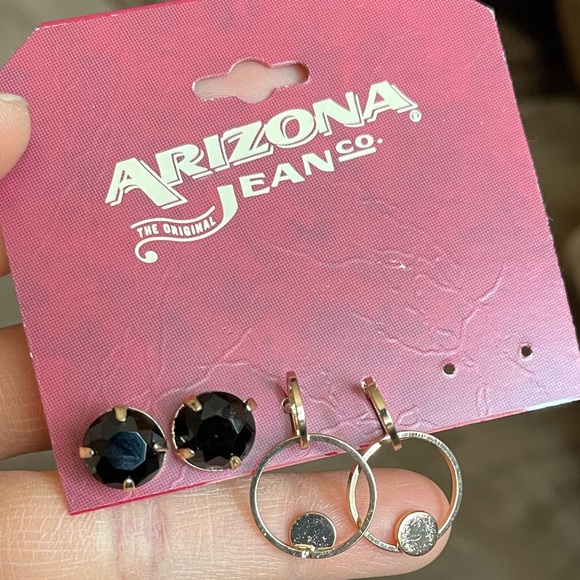 🔴 NWT Bundle 4 Pair Earrings Triangle & Circle Set Earrings Jewelry - Picture 3 of 6